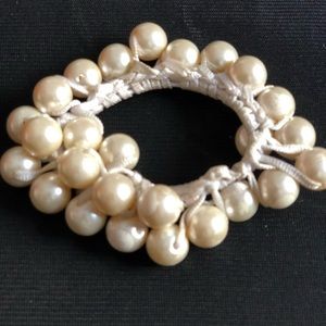 Pearl bracelet